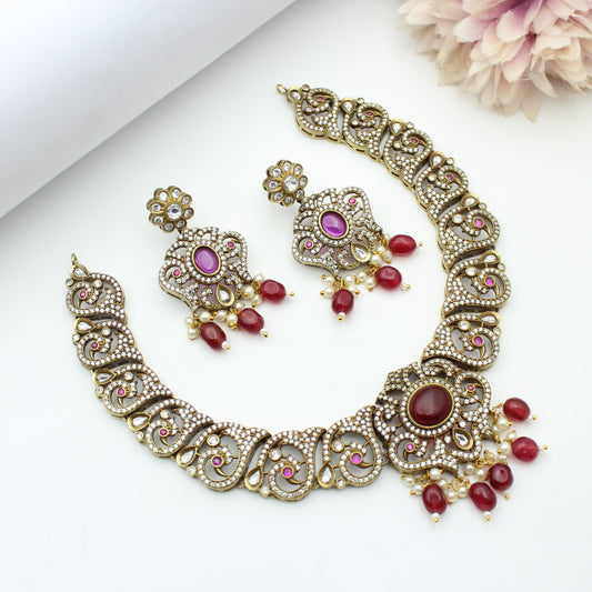 Victorian Simple short necklace