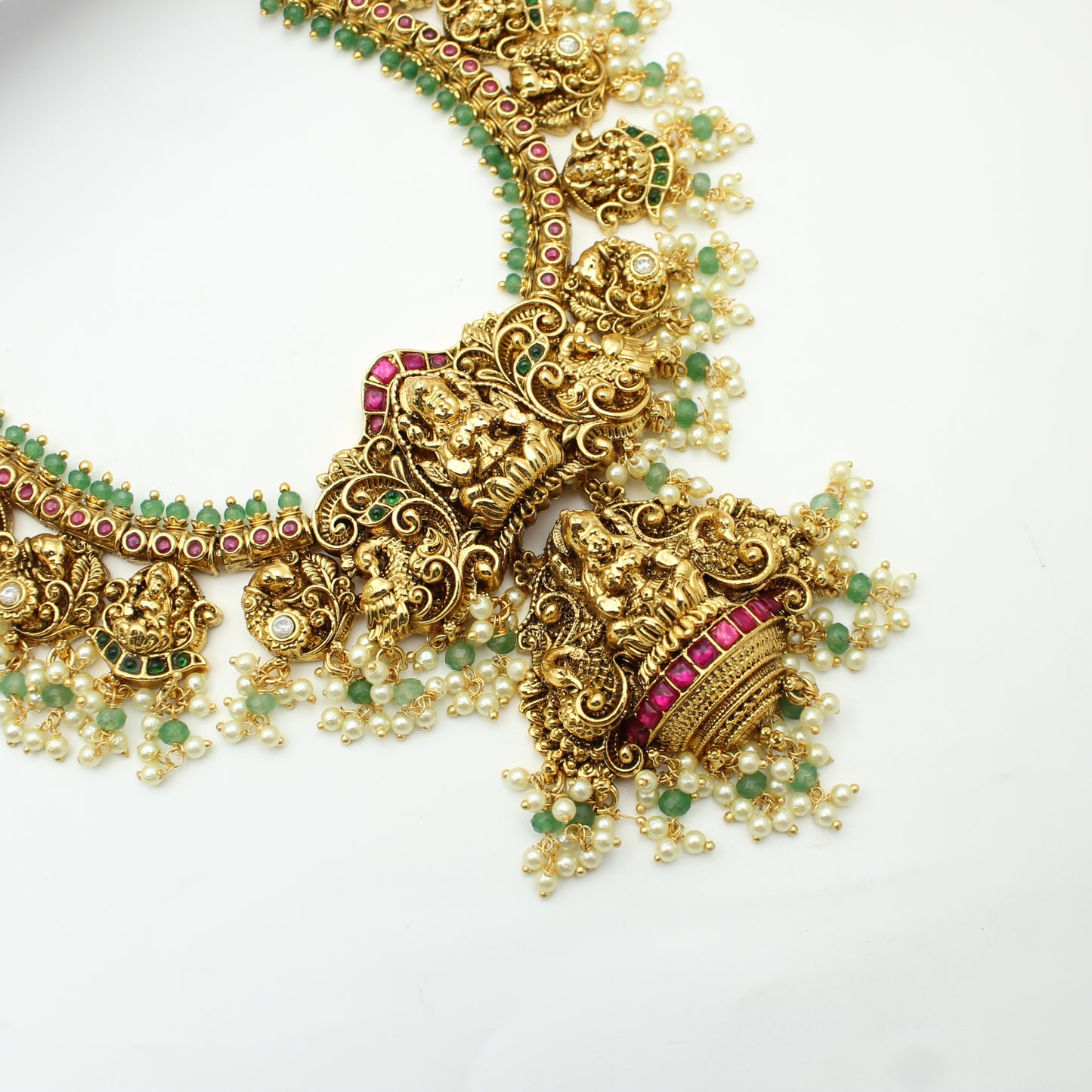 Nakshi Laxmi Short Necklace  Set With Push Back Earrings