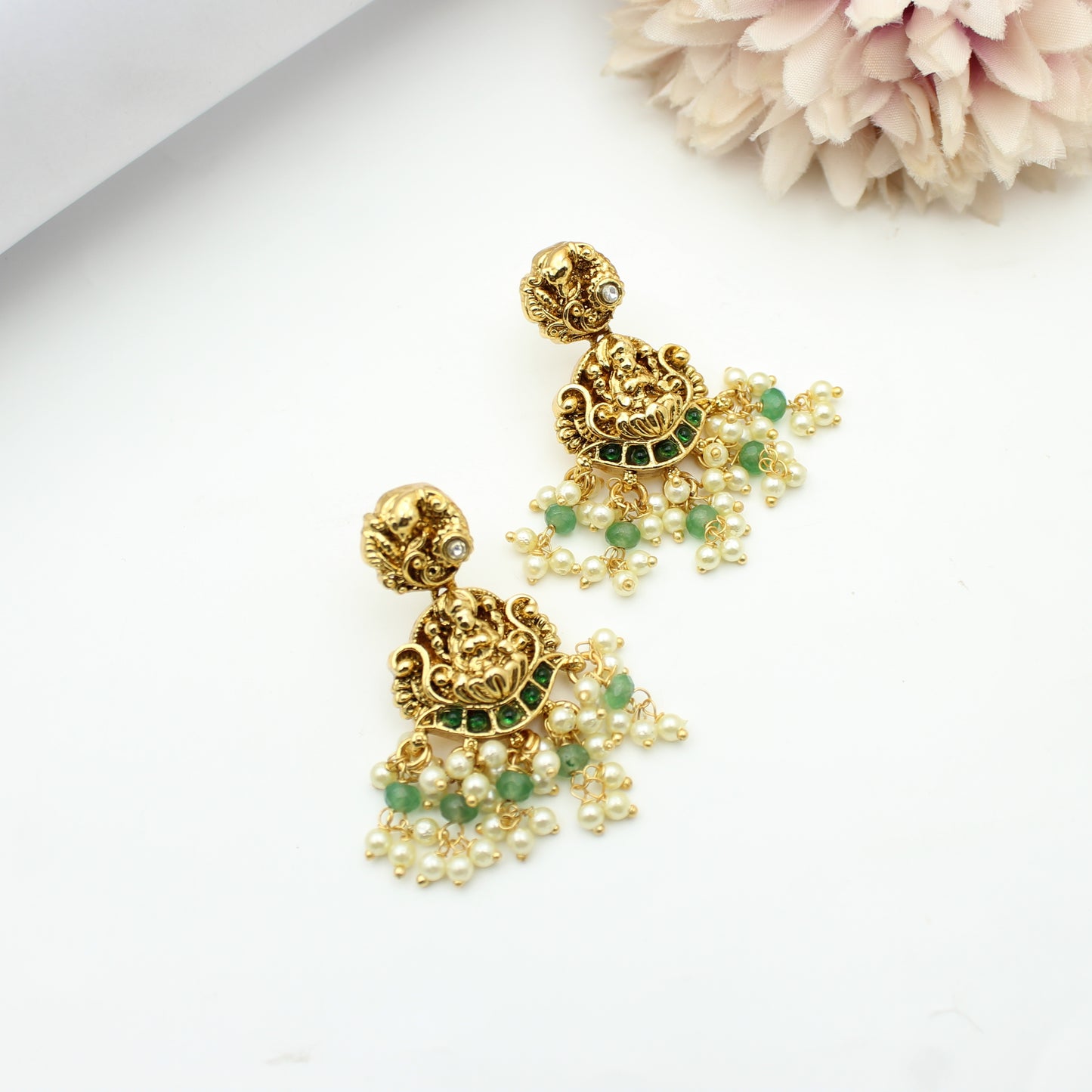 Nakshi Laxmi Short Necklace  Set With Push Back Earrings
