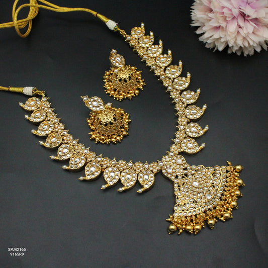 Pota Stone Full White Mango Short Necklace Set Golden Balls With Push Back Earrings