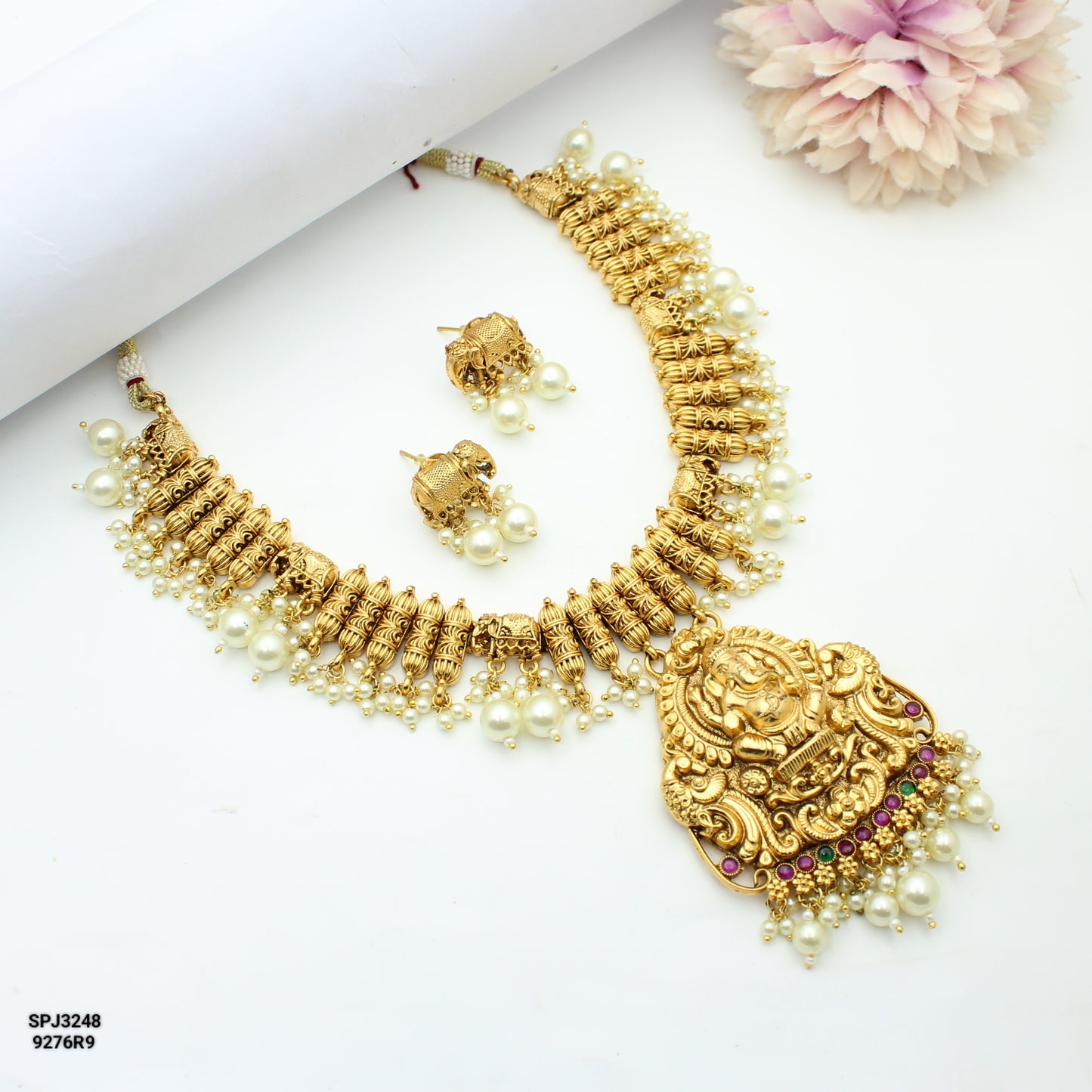 Nakshi Ganesh Short Necklace Set With Push Back Earrings