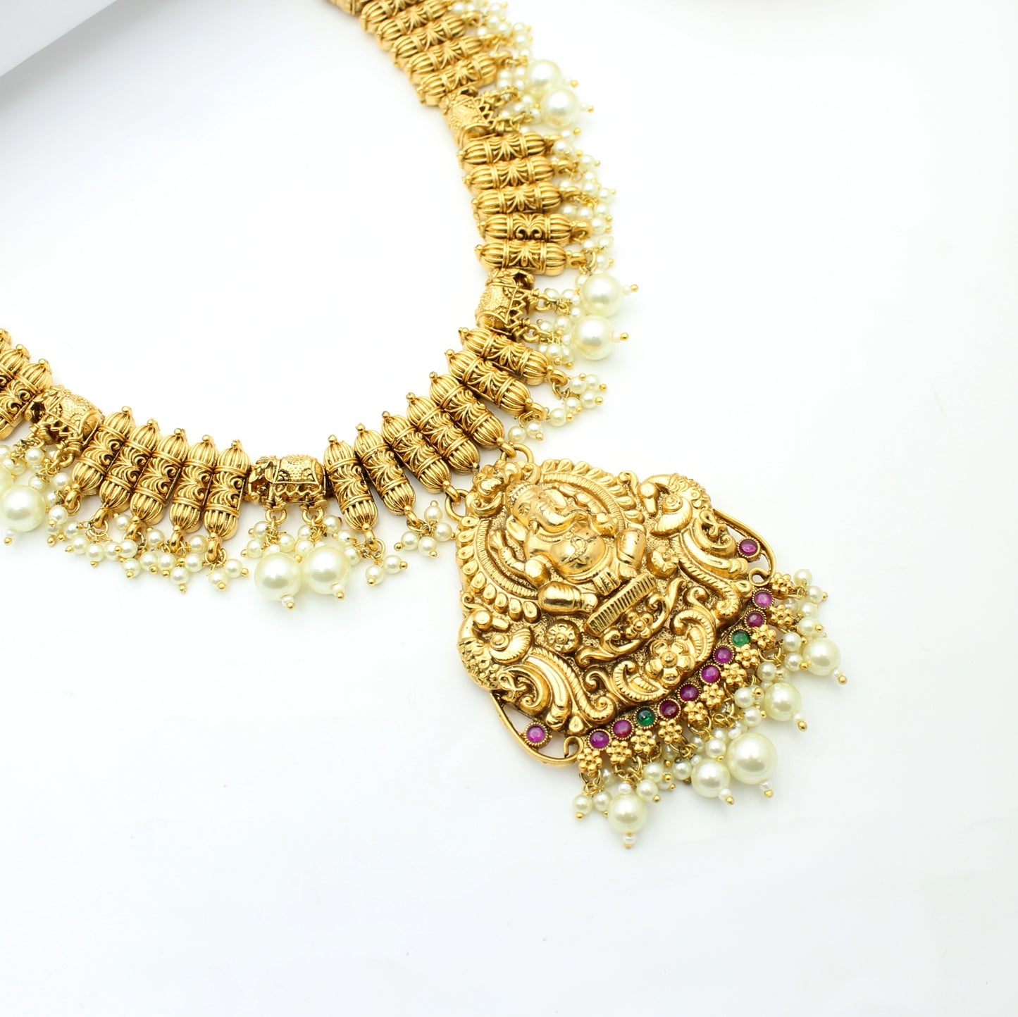 Nakshi Ganesh Short Necklace Set With Push Back Earrings