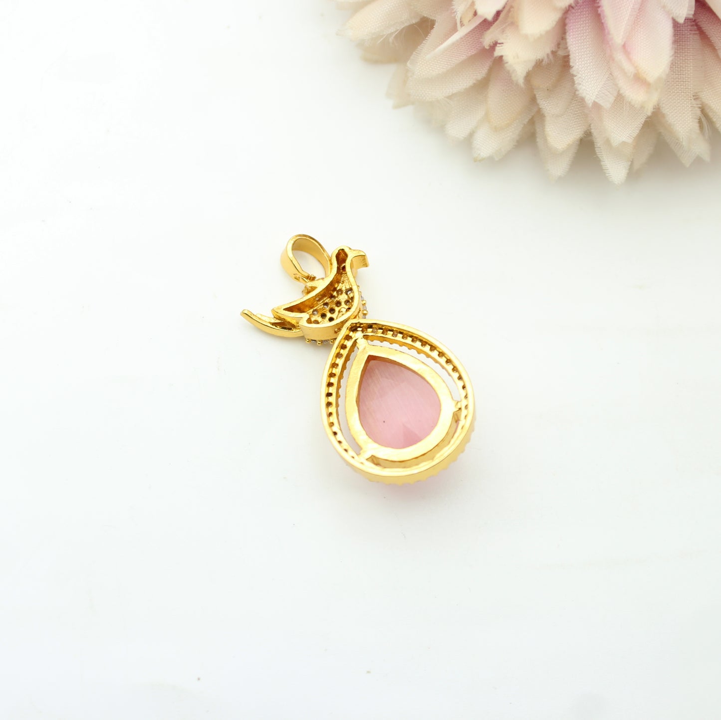 Parrot Hasli / Naan Tadu Simple Chain With Locket Mint Pink (9.4 Inches)