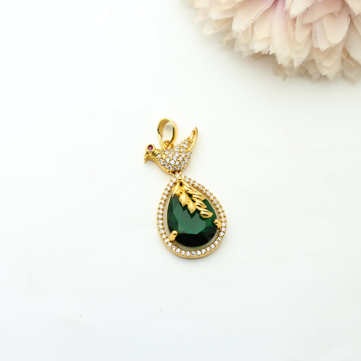 Parrot Hasli / Naan Tadu Simple Chain With Locket Green (9.4 Inches)