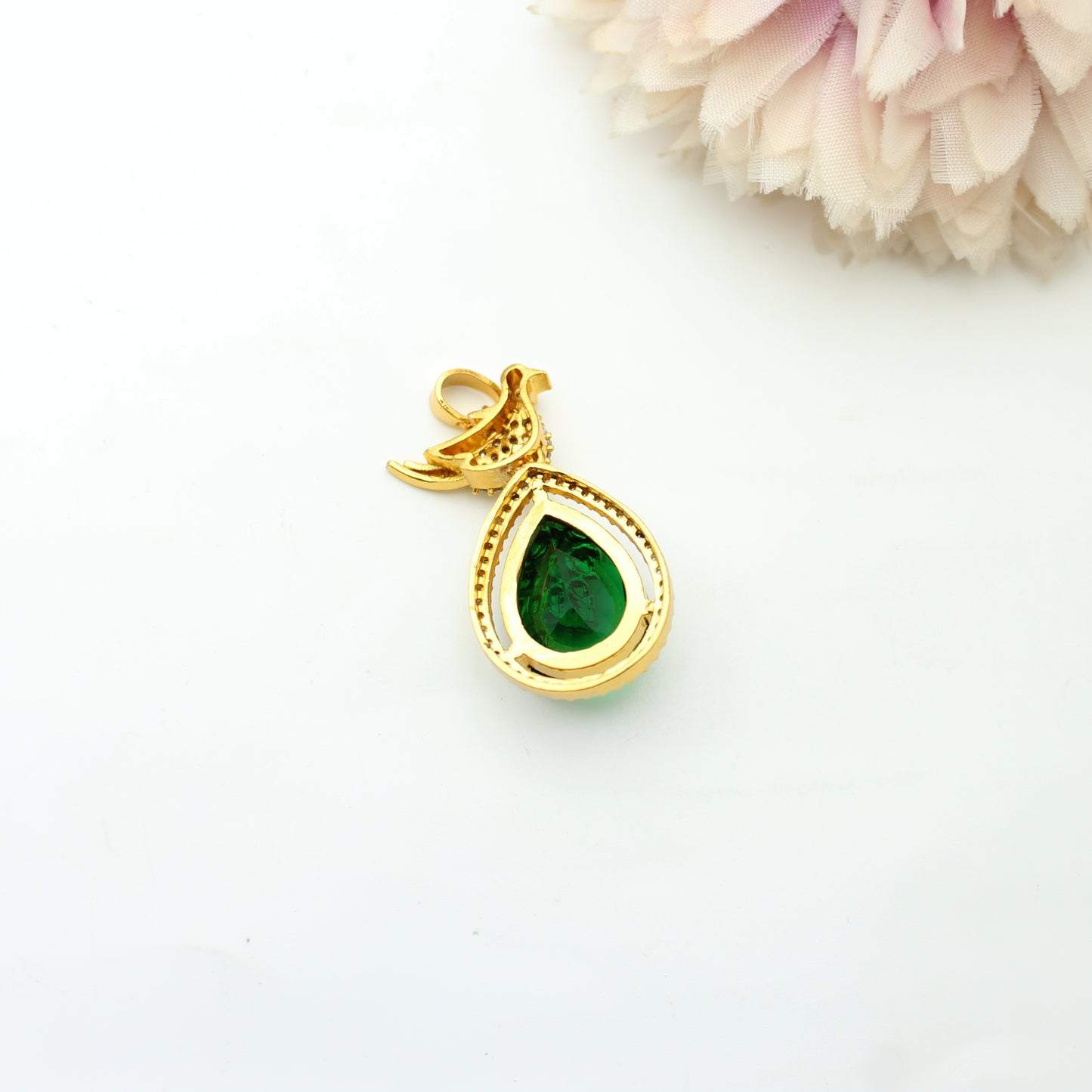 Parrot Hasli / Naan Tadu Simple Chain With Locket Green (9.4 Inches)