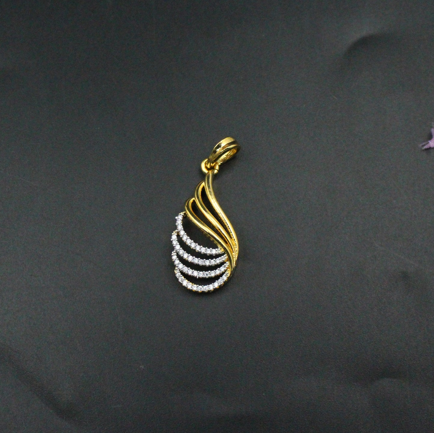 42217 GJ Fancy Pendant Set (1.3 Inches)