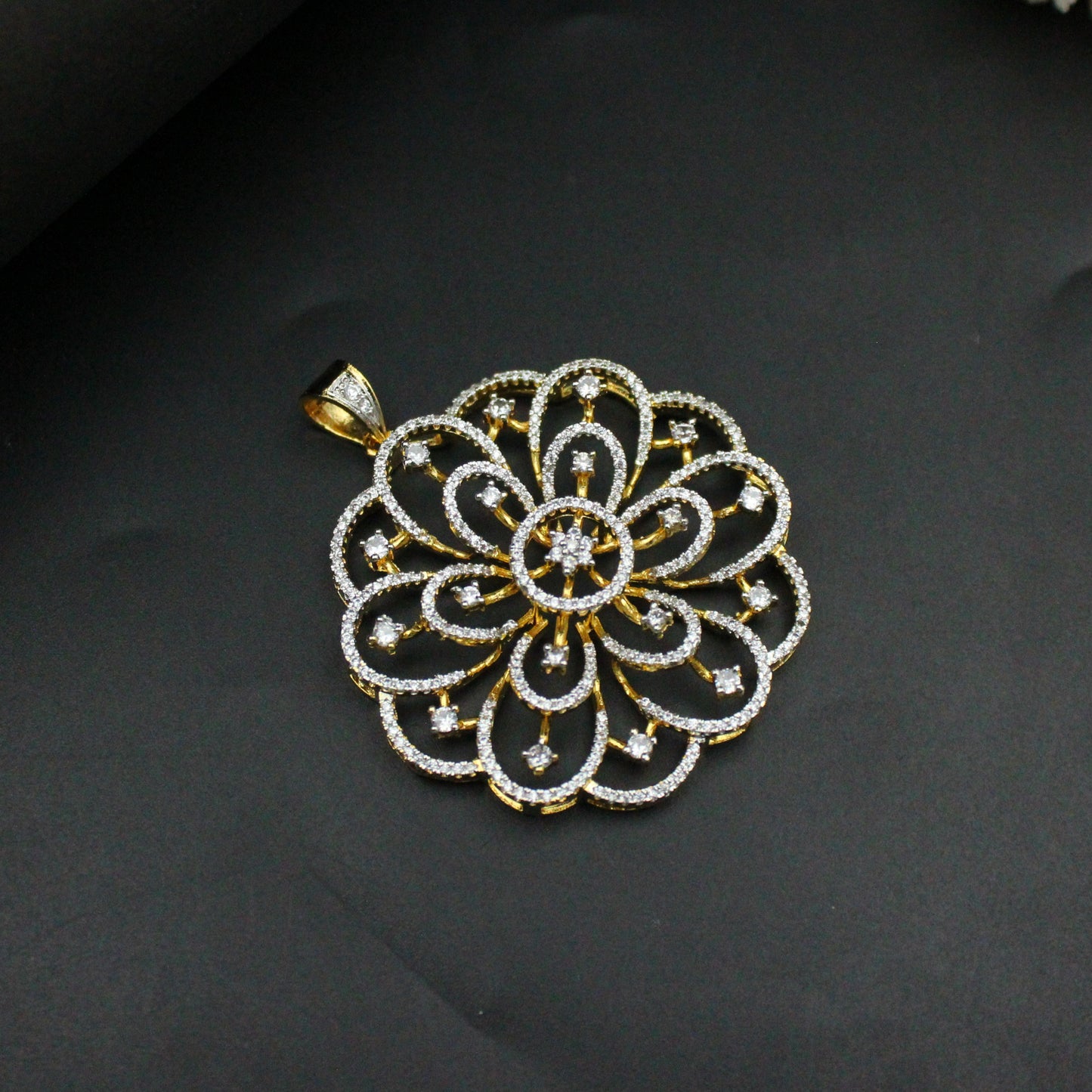 42218 GJ White Pendant Set (2.5 Inches)