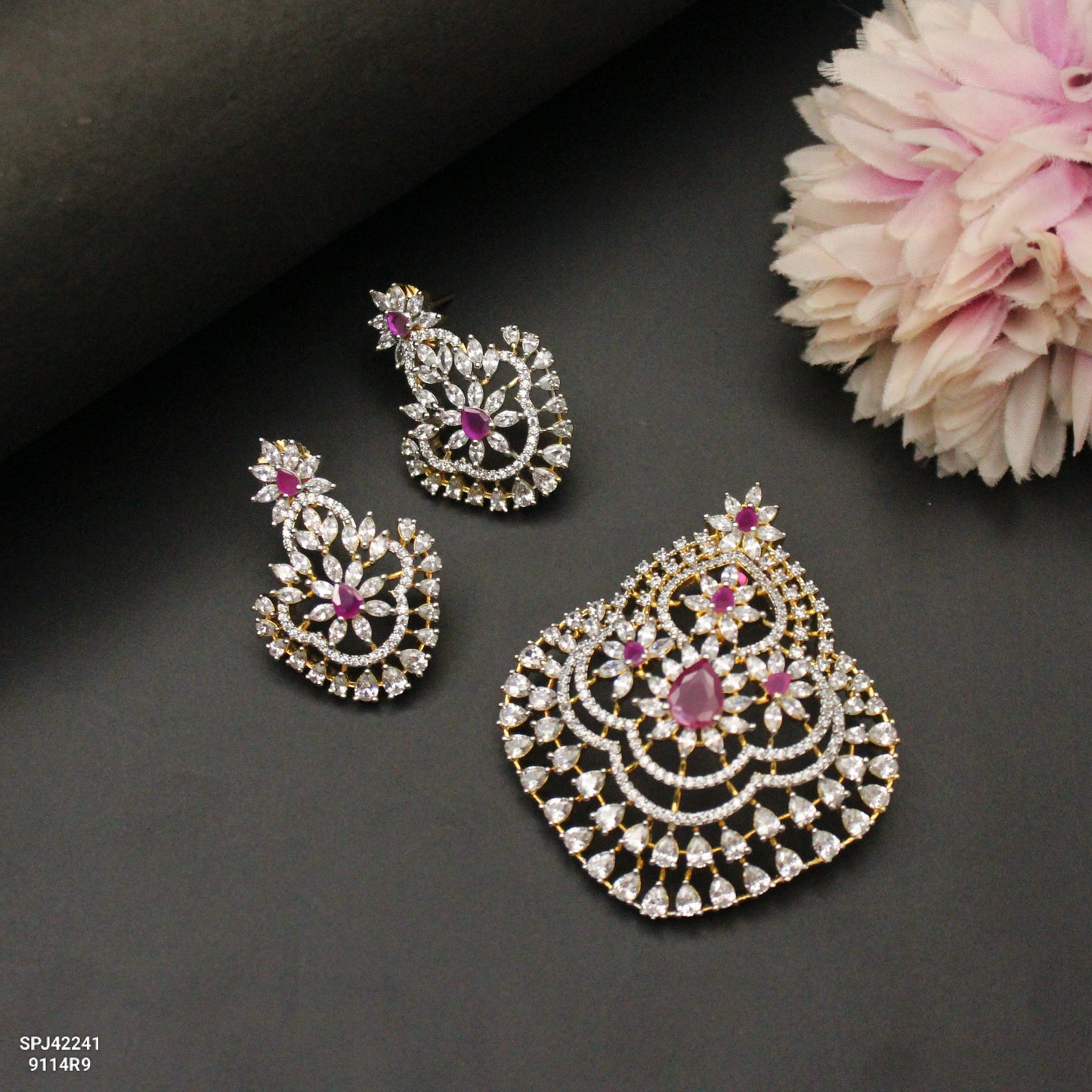 42241 GJ Pendant Set Ruby