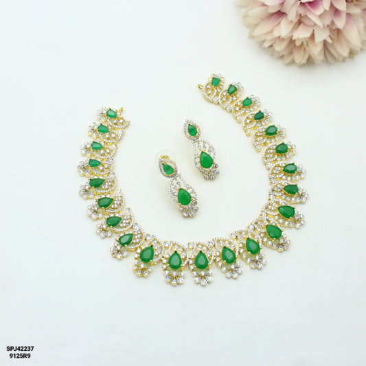 42237 GJ Short Necklace Green