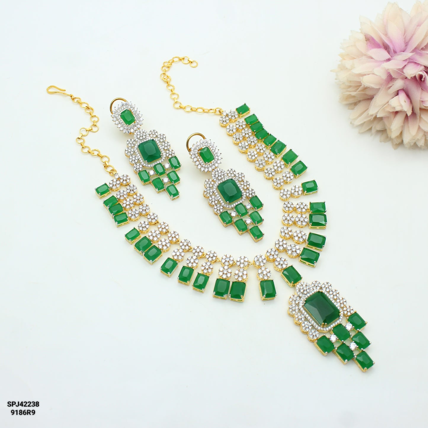 42238 GJ Green Short Necklace Set With Earrings