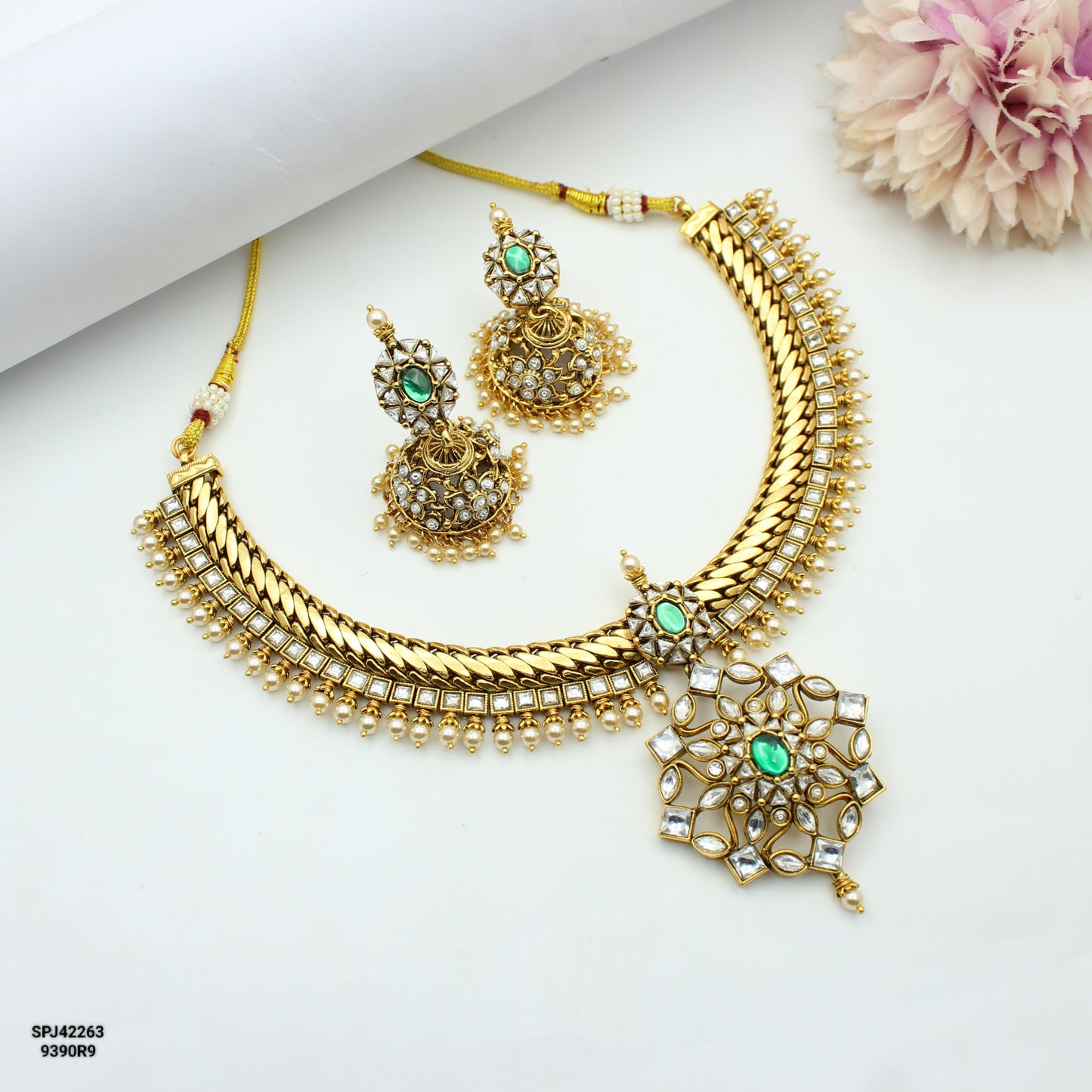 42263 Jadau Moissanite Jalebi Short Necklace Set