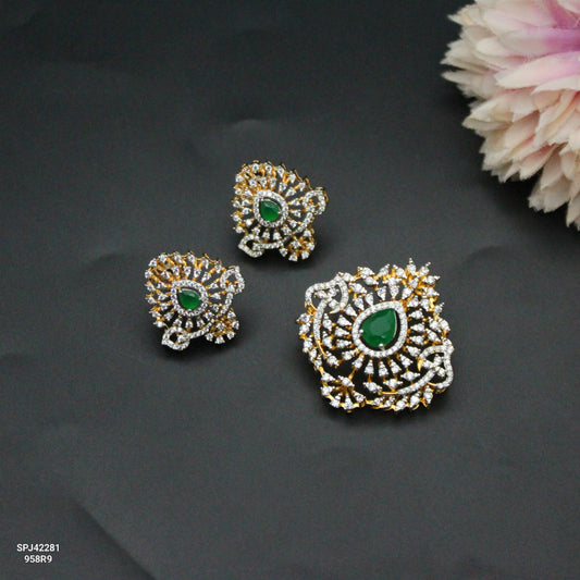 42281 Diamond Look Green Pendant Set Non-Openable Hook