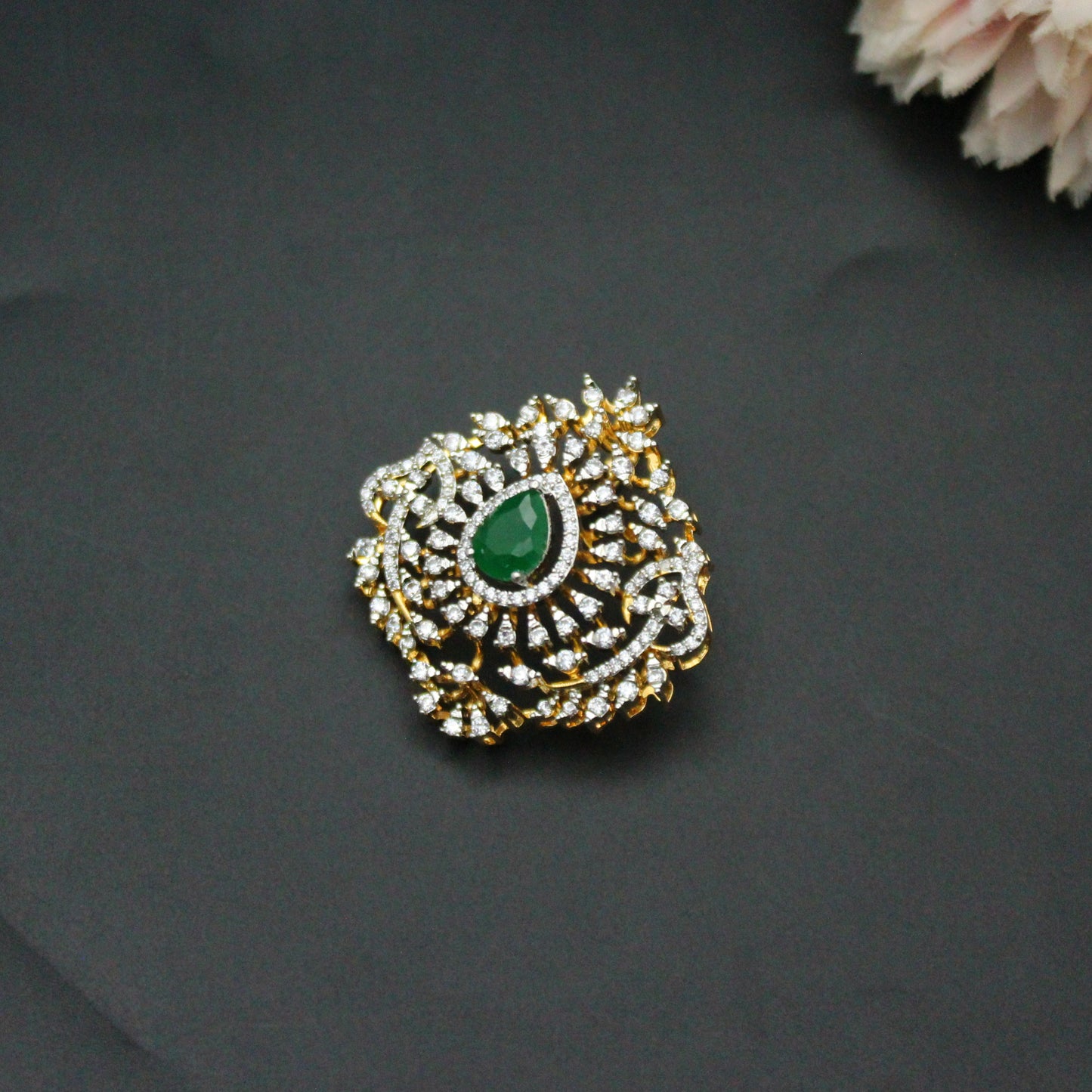 42281 Diamond Look Green Pendant Set Non-Openable Hook