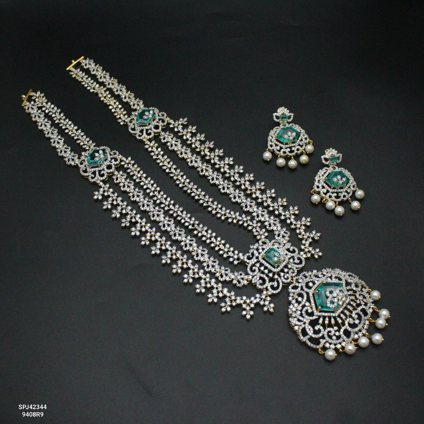42344 GJ Mint Green Layers Necklace With Screw Back Earrings