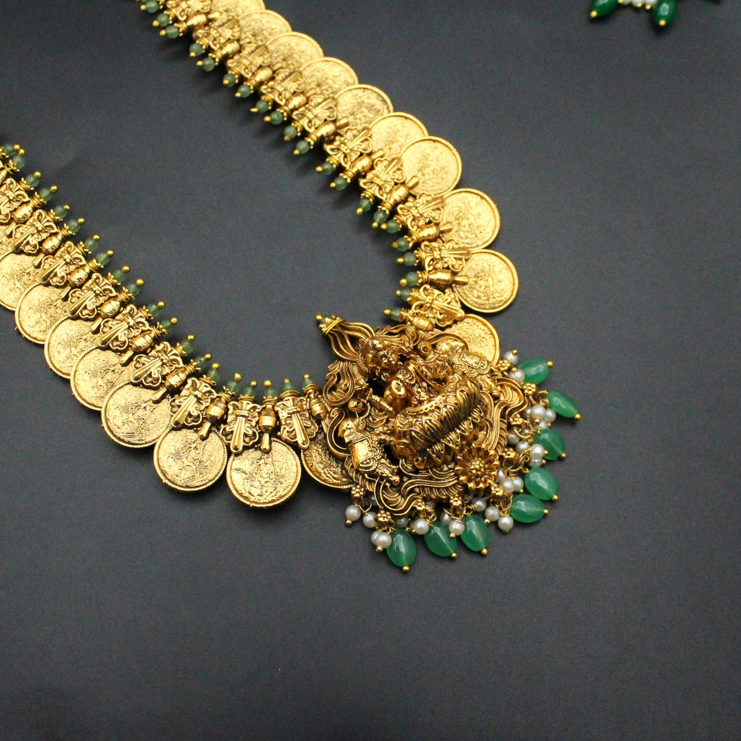 42346 Nakshi Kasulu Short Necklace