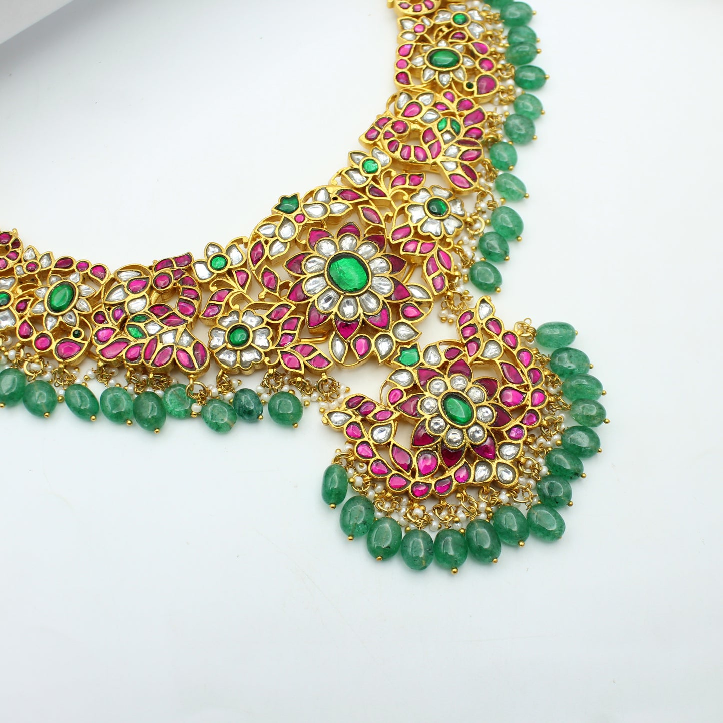 42319 Jadau Multi Flower Necklace