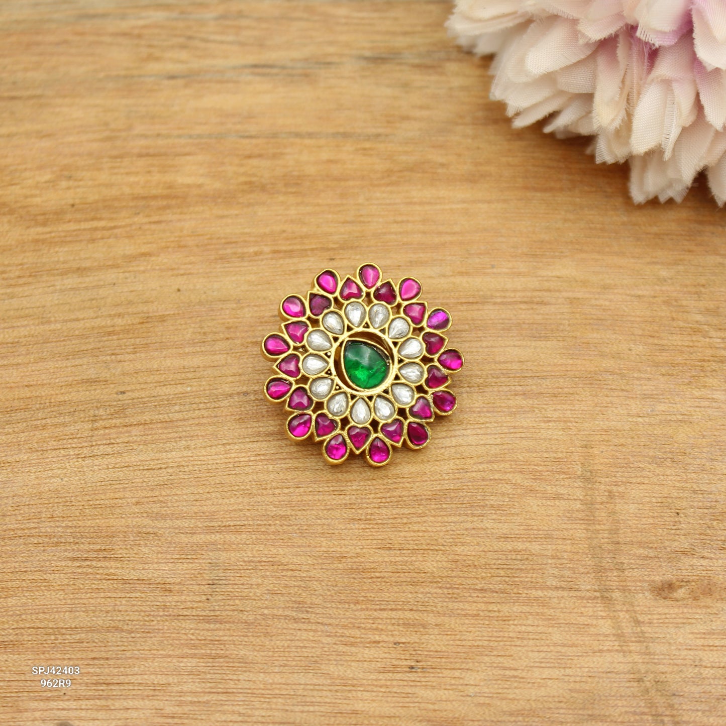 42403 Jadau Locket