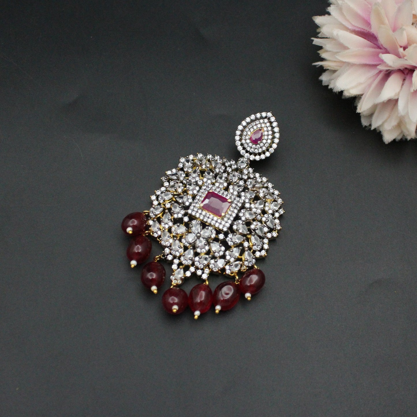 17608 Victorian Red Square Stone Pendant Set With Openable Hook and Push Back Earrings