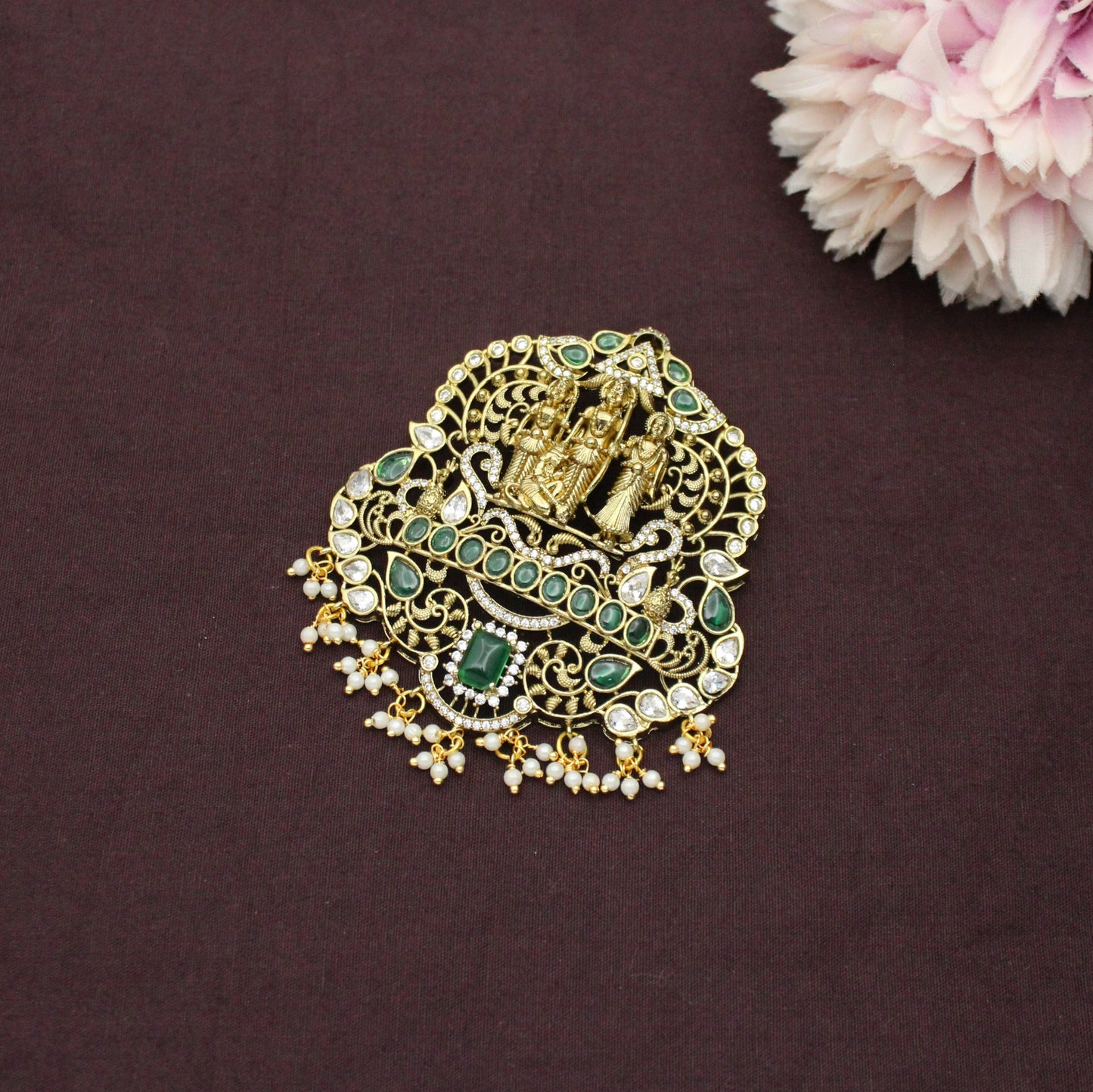 41571 Victorian Green Ramaparivar Grand Pendant Set Openable Hook and Push Back Earrings