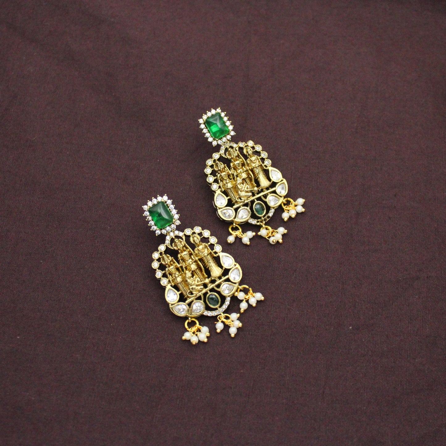 41571 Victorian Green Ramaparivar Grand Pendant Set Openable Hook and Push Back Earrings
