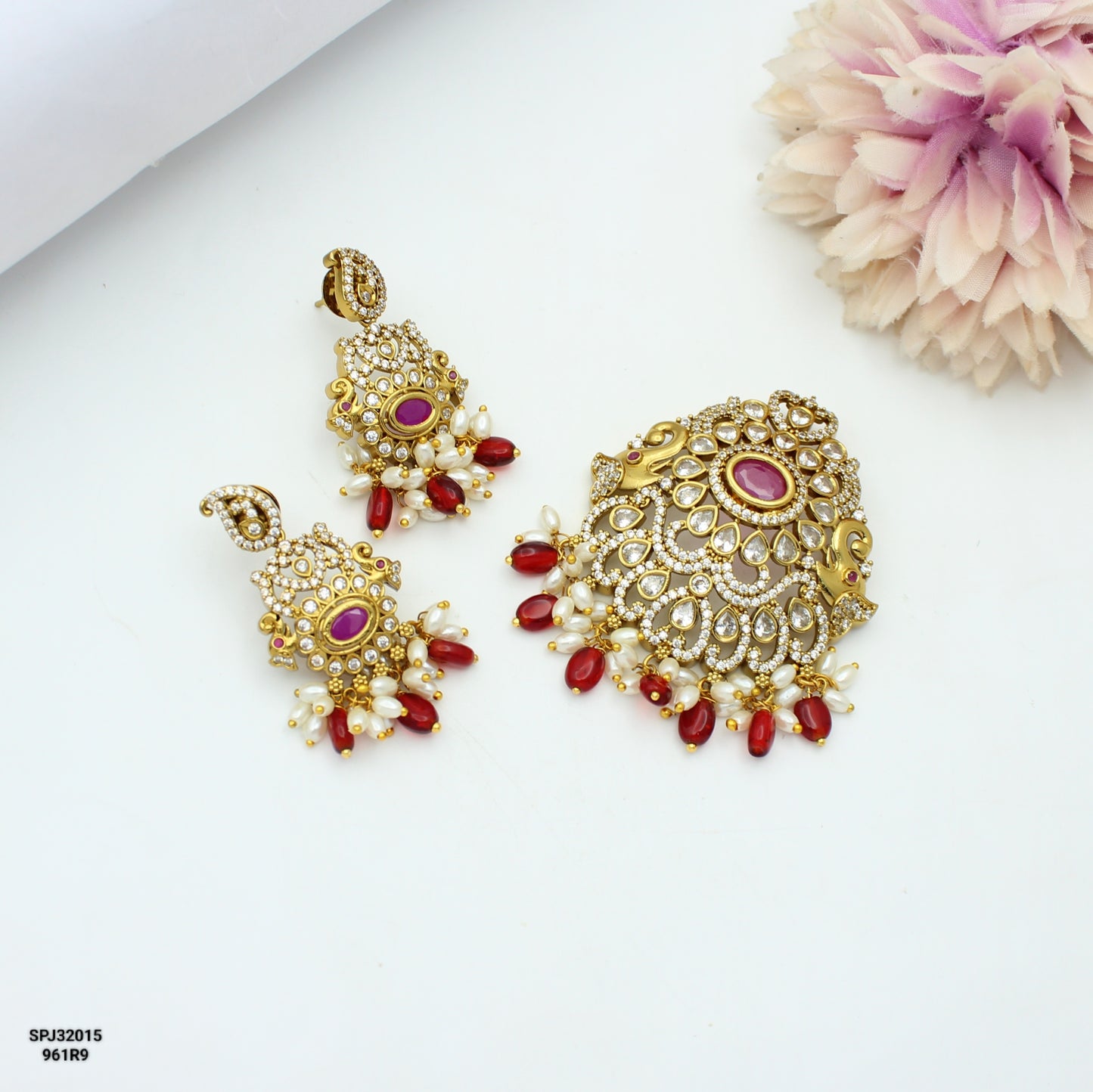 32015 Victorian Double Elephant Red Pendant Set With Openable Hook and Push Back Earrings