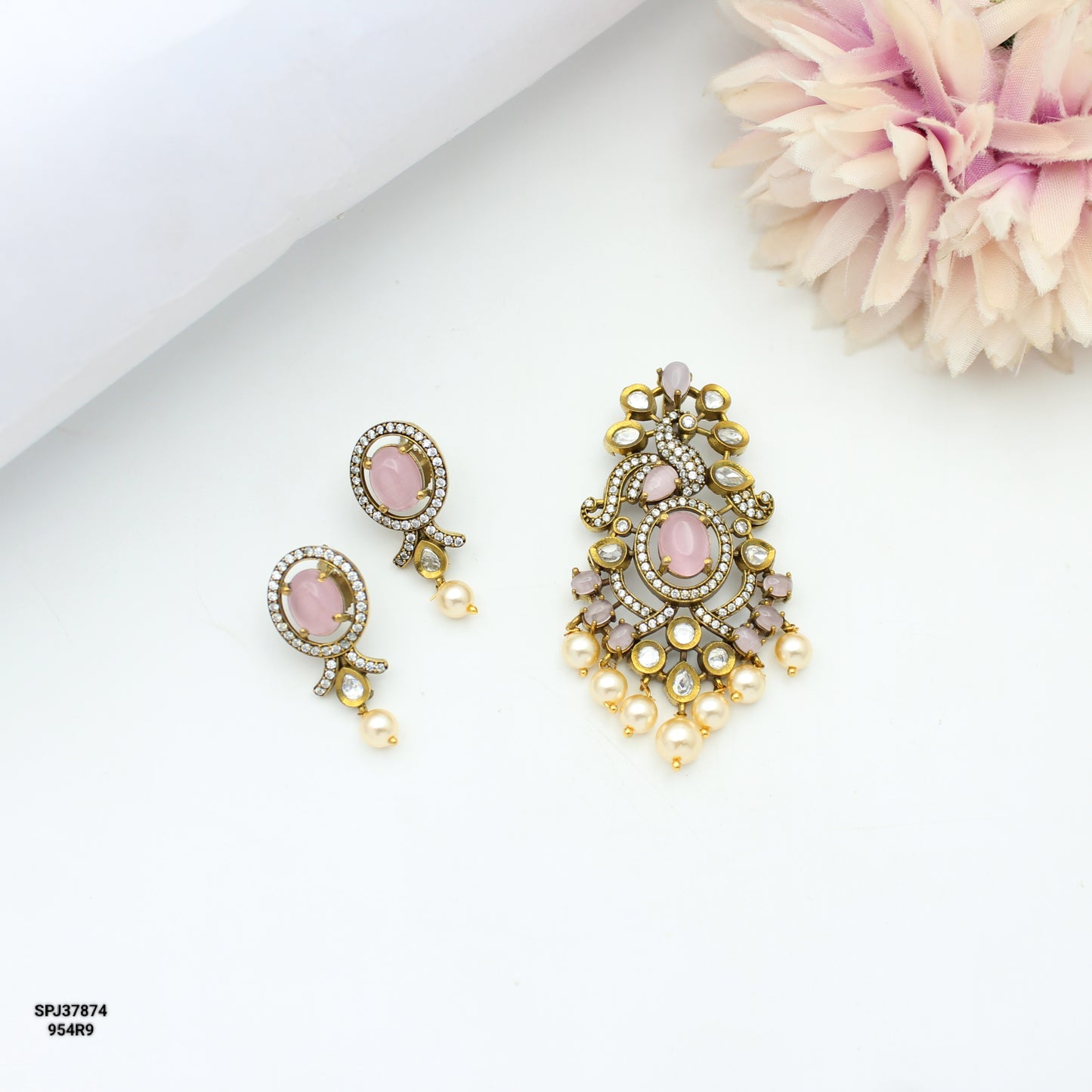 37874 Victorian Peacock Mint Pink Pendant Set Openable Hook And Push Back Earrings