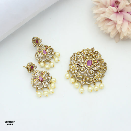 41087 Victorian Peacock Dark Pink Pendant Set Openable Hook And Push Back Earrings