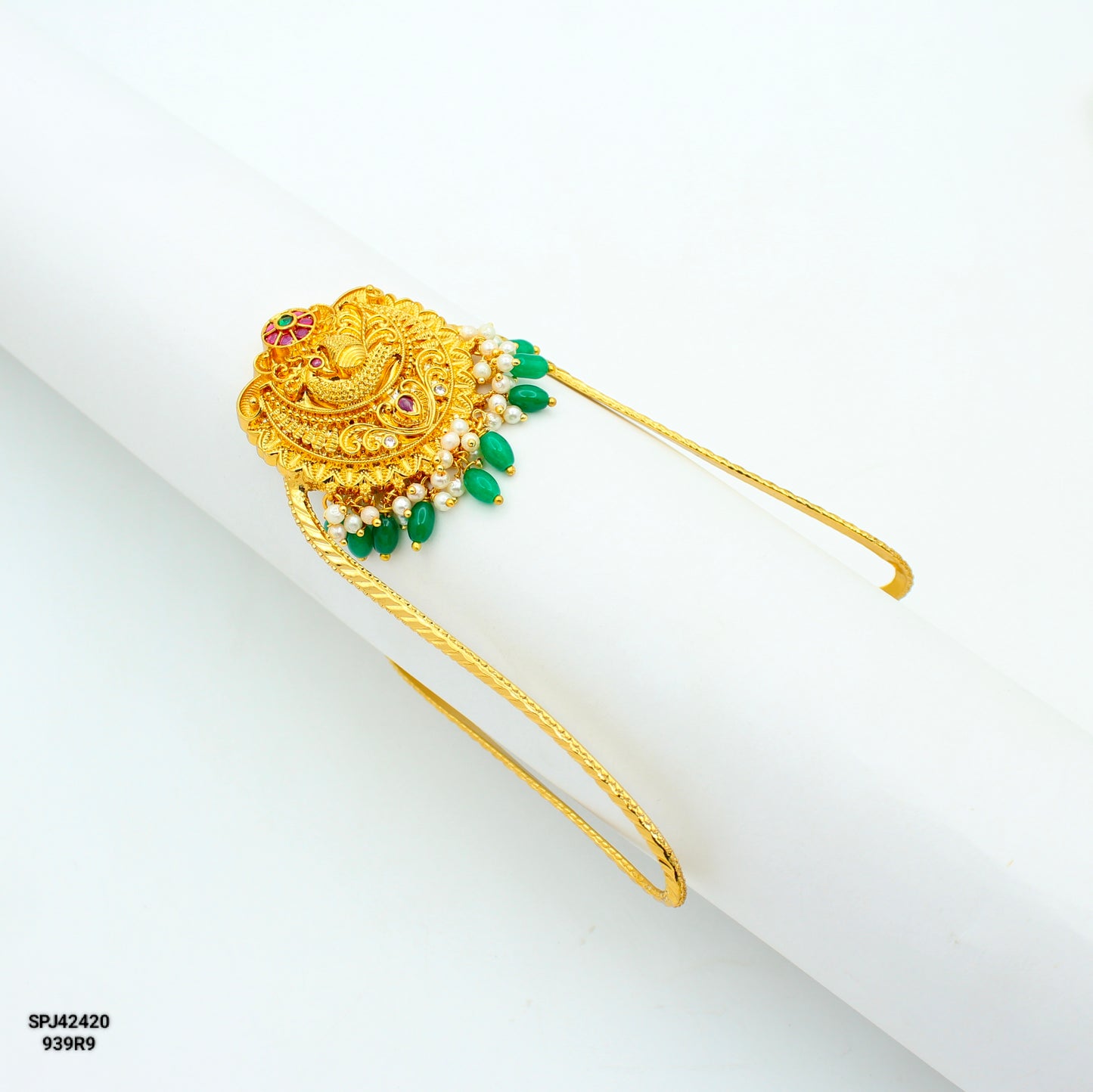 42420 Nakshi Peacock Green Beads Arra Vanki