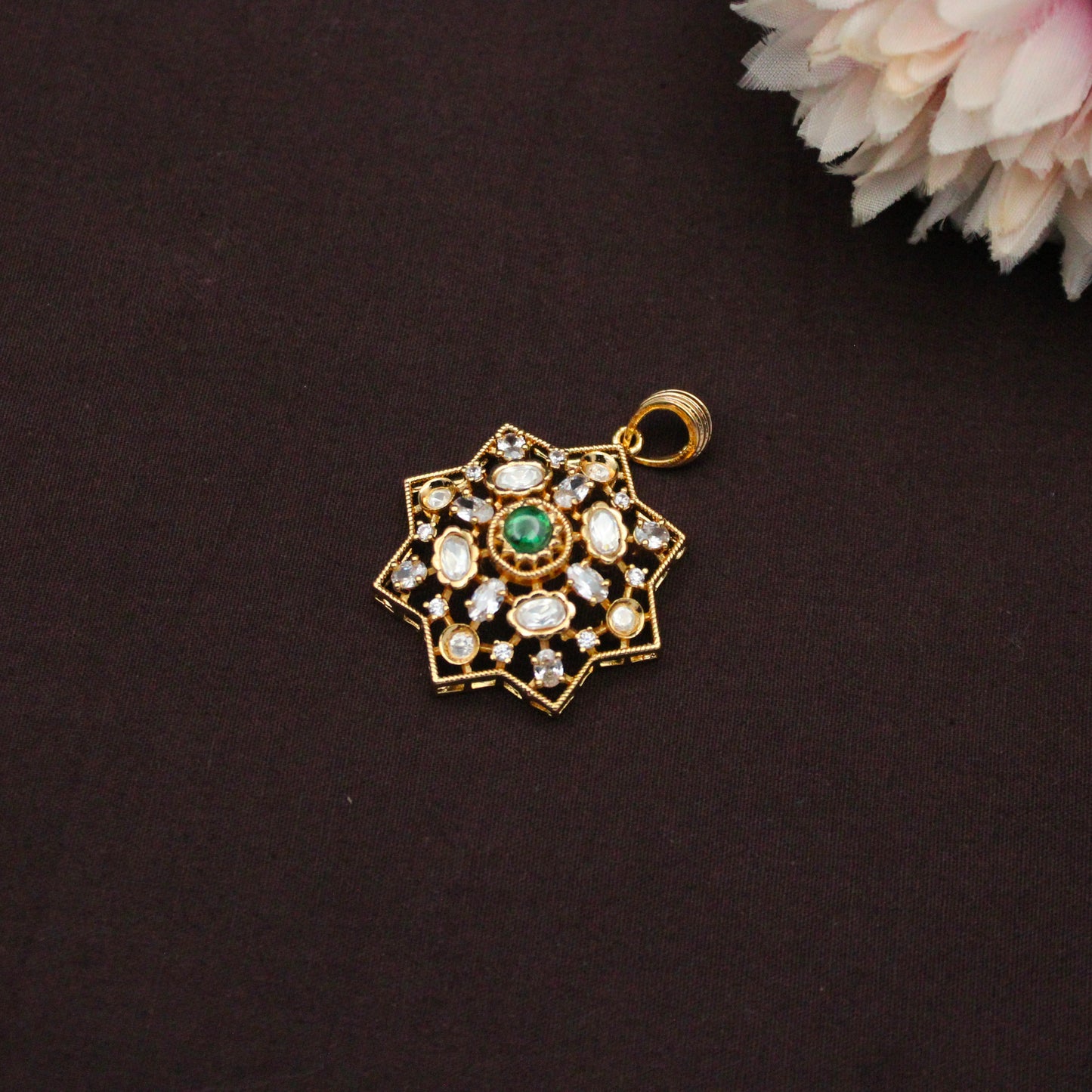 42442 Green Pendant Set With Push Back Earrings
