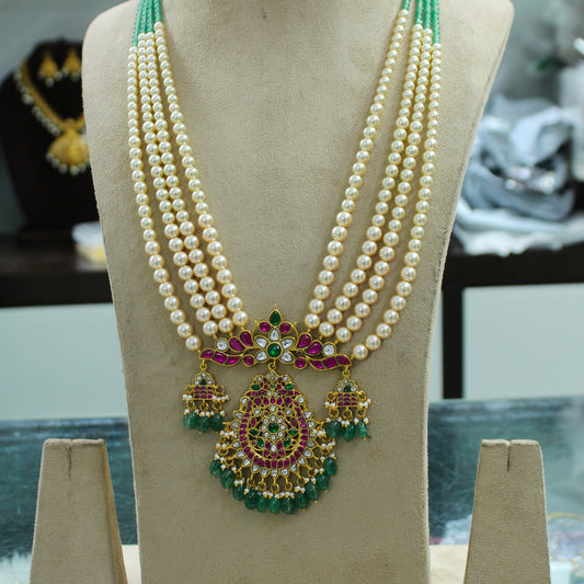 42317 4 Lines Swarovski Beads Mala Green Onex Beads With Jadau Locket