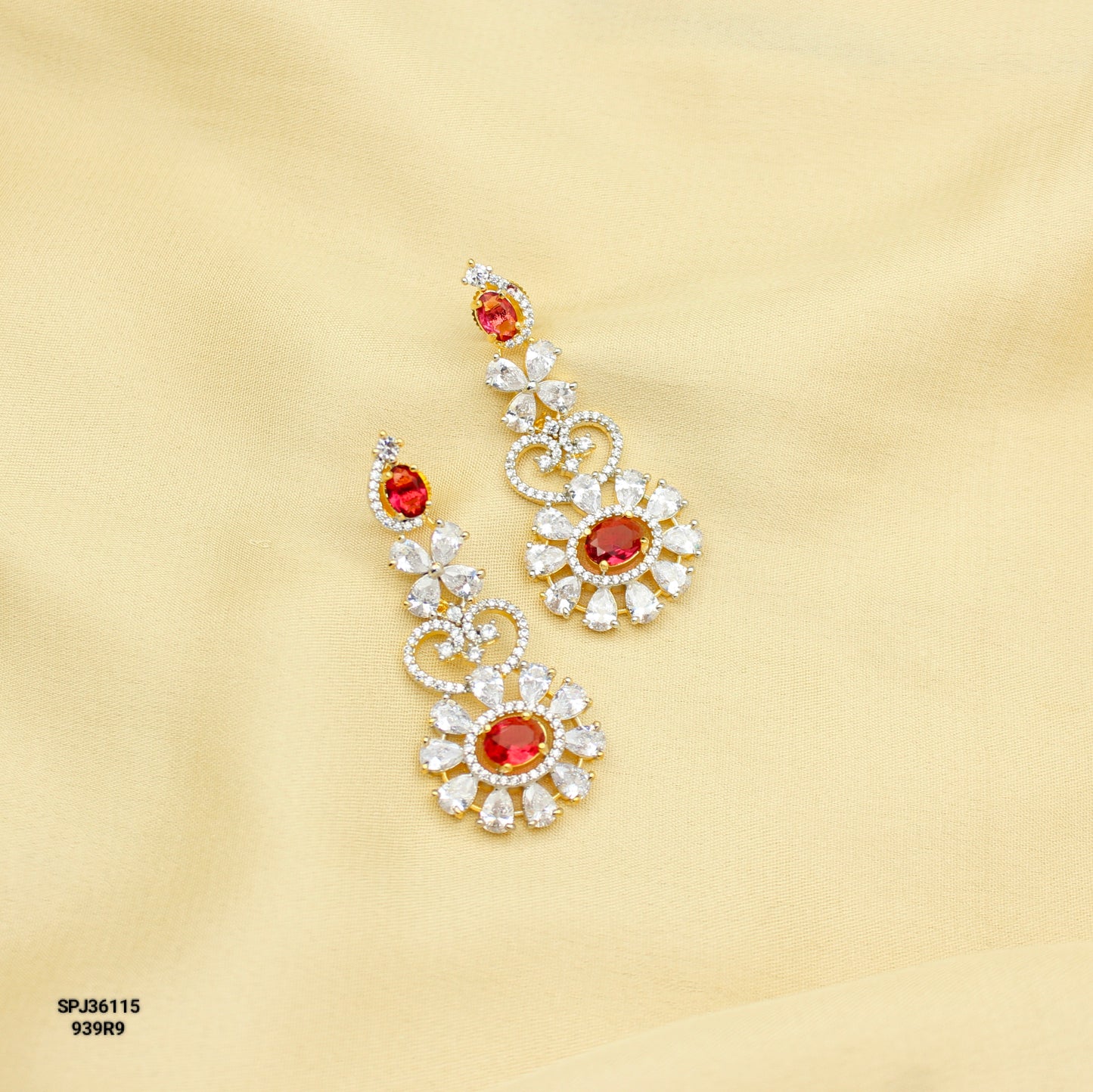 36115 Diamond Look Red Earrings