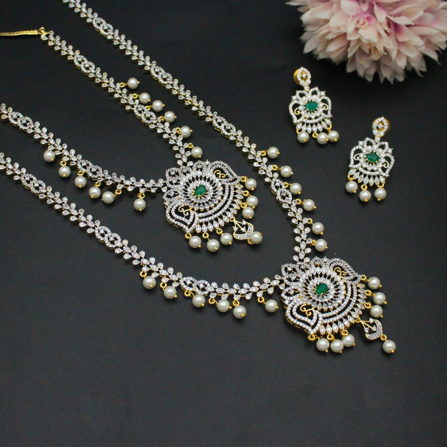 4185 Diamond Look Flower Green Combo Necklace Set With Push Back Earrings