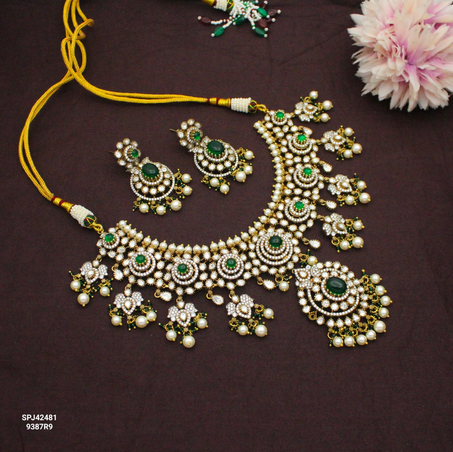 42481 Victorian Moissanite Green Broad Necklace Set With Push Back Earrings