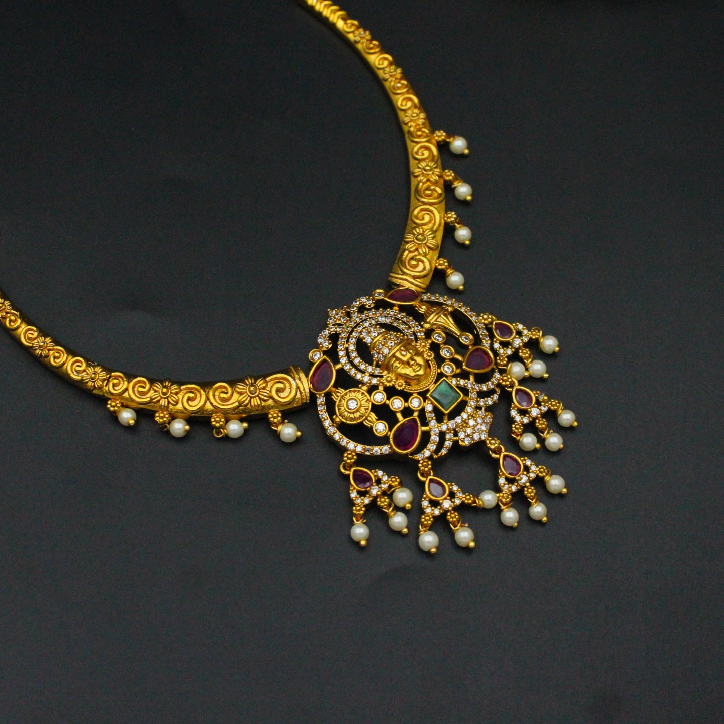 42494 Balaji design nakshi kanthe with earrings