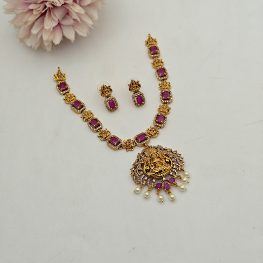 42493 matte laxmi short simple necklace