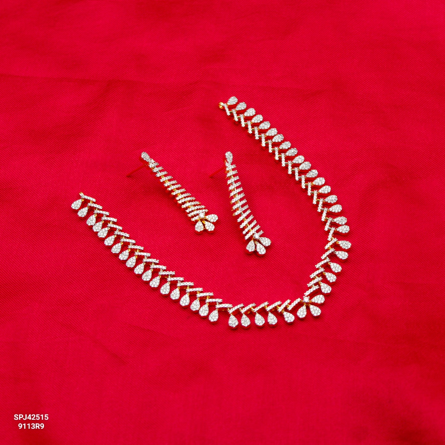 42515 GJ Full White Short Necklace