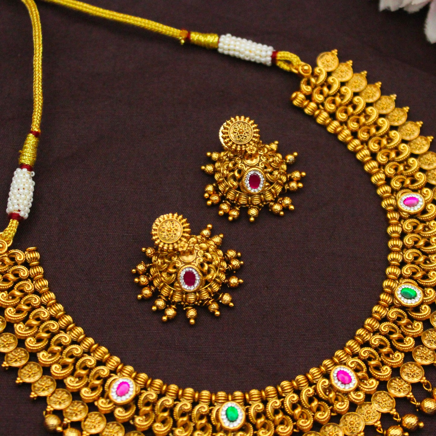 42508 Nakshi Kasulu Short Necklace Set With Golden Balls