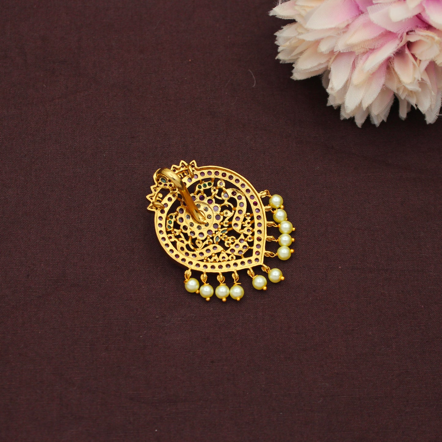 42532 Pota Stone Mango Locket