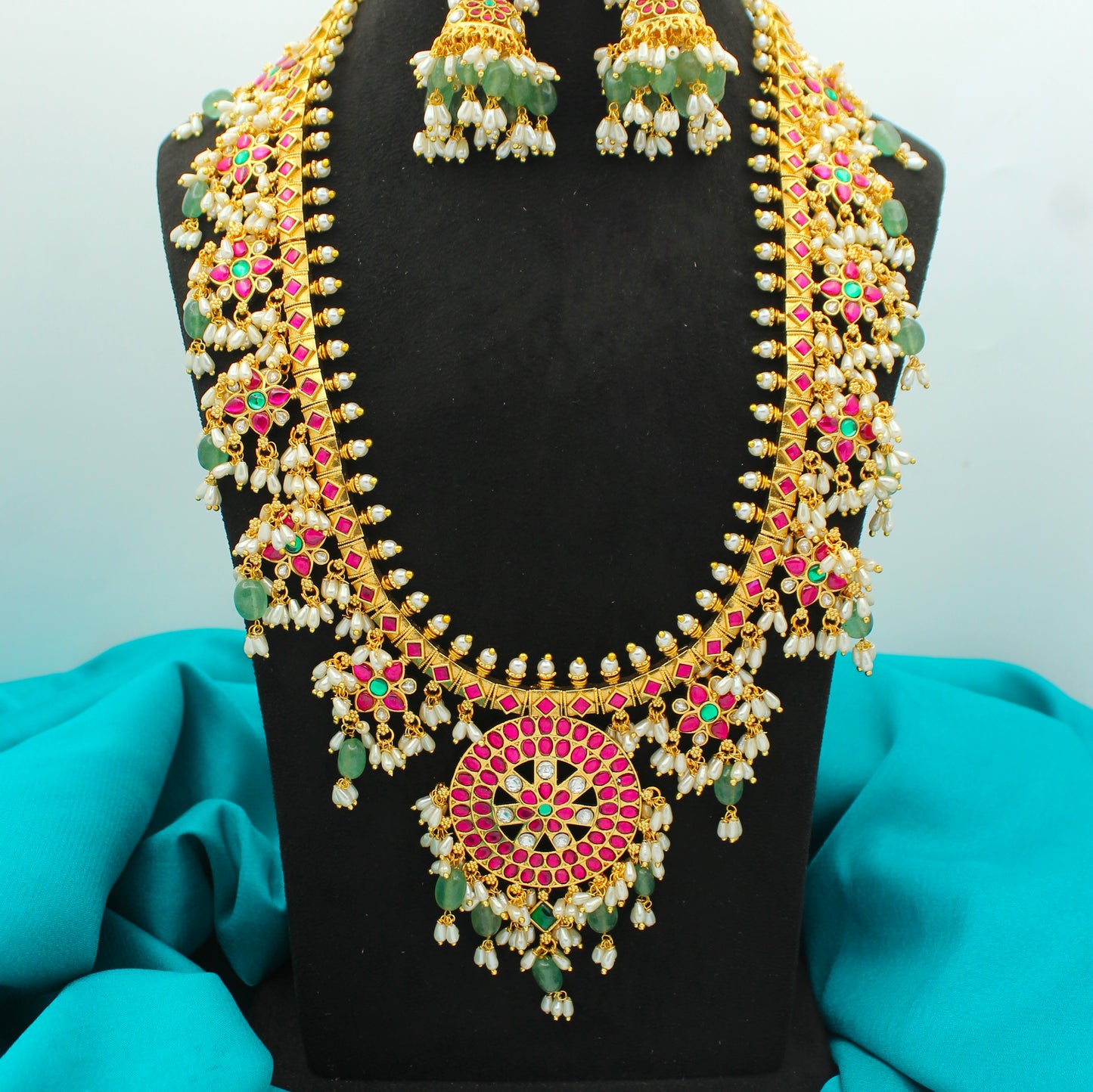 42575 Jadau Long Guttapusalu Floral Design Necklace Set