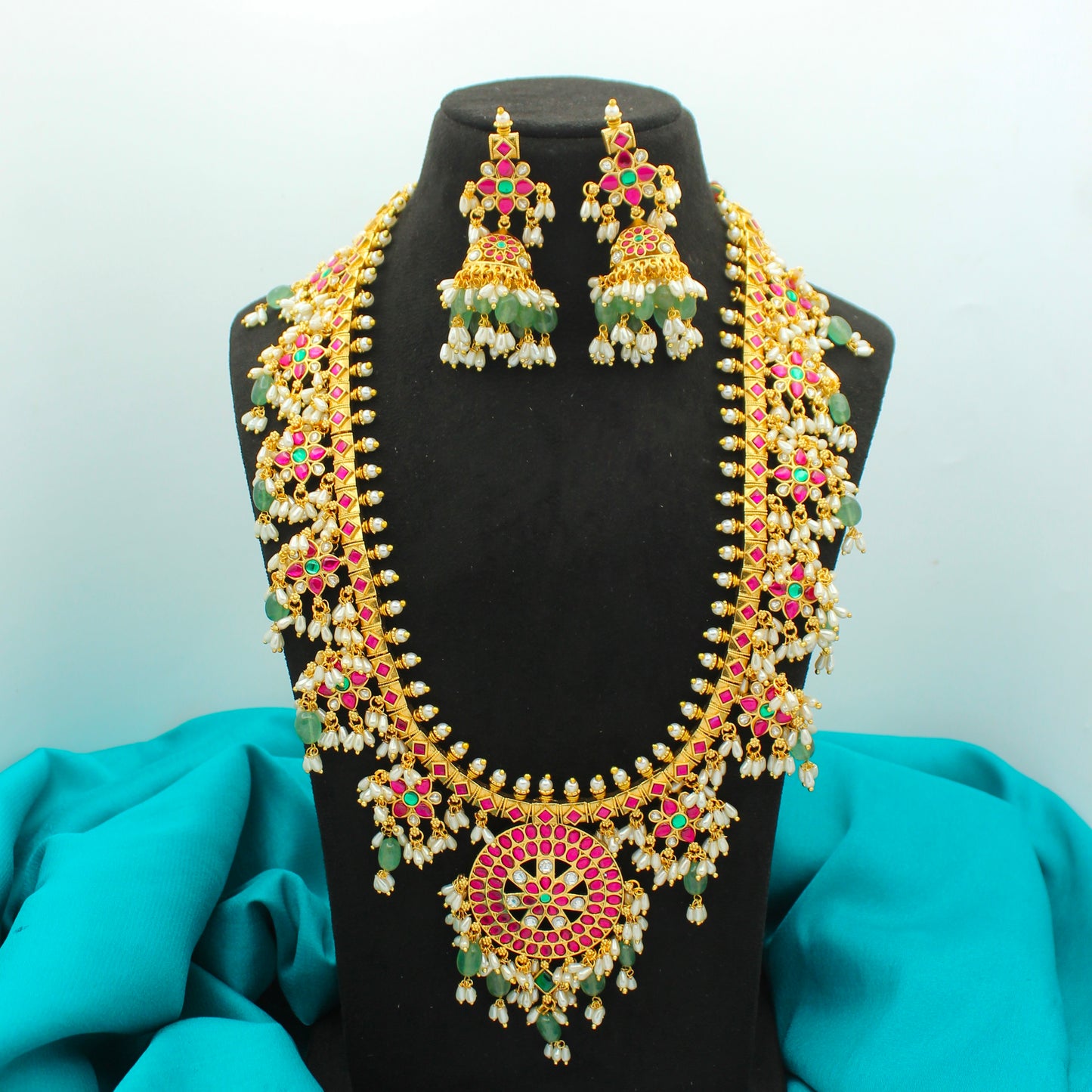 42575 Jadau Long Guttapusalu Floral Design Necklace Set
