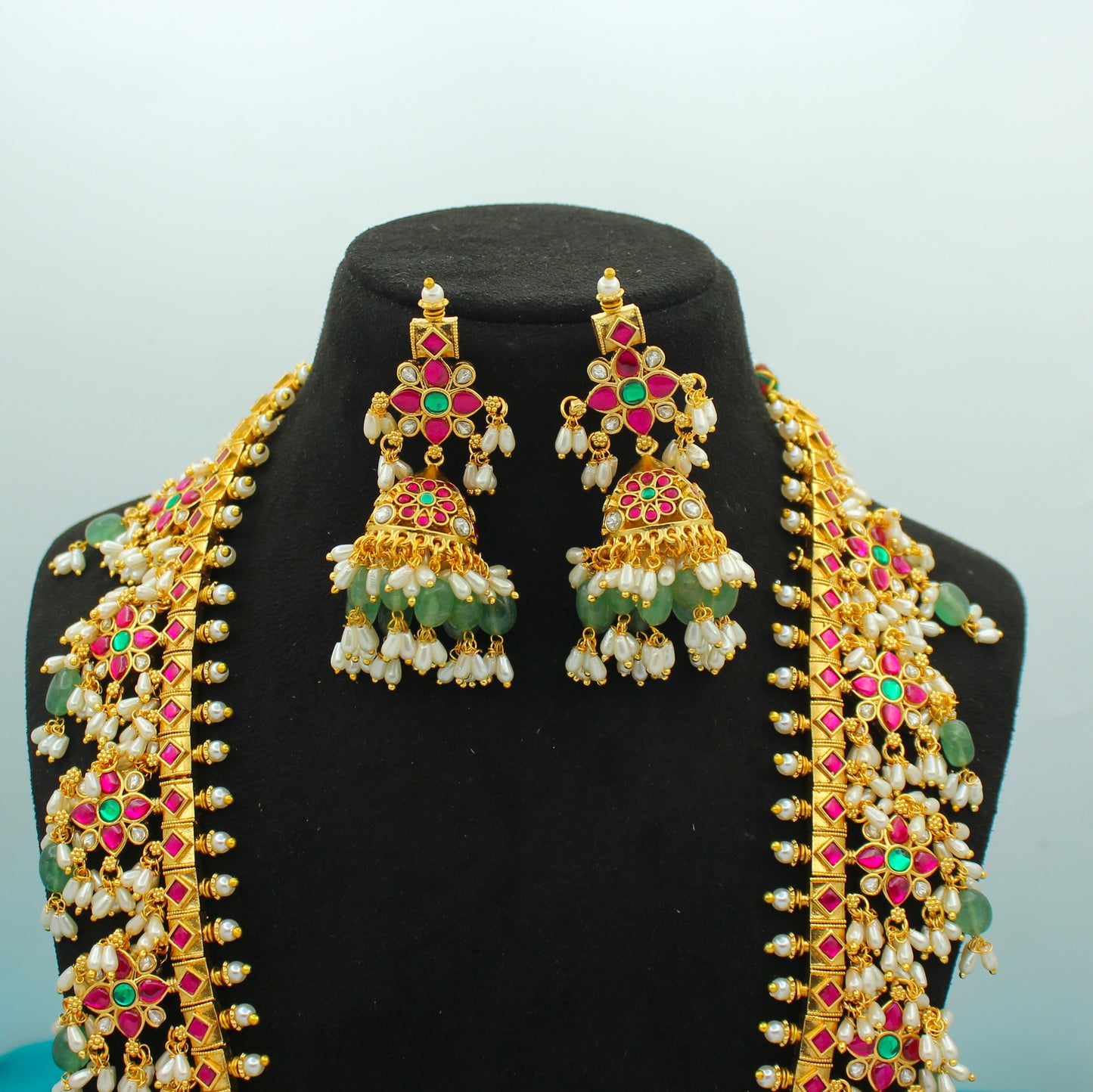 42575 Jadau Long Guttapusalu Floral Design Necklace Set