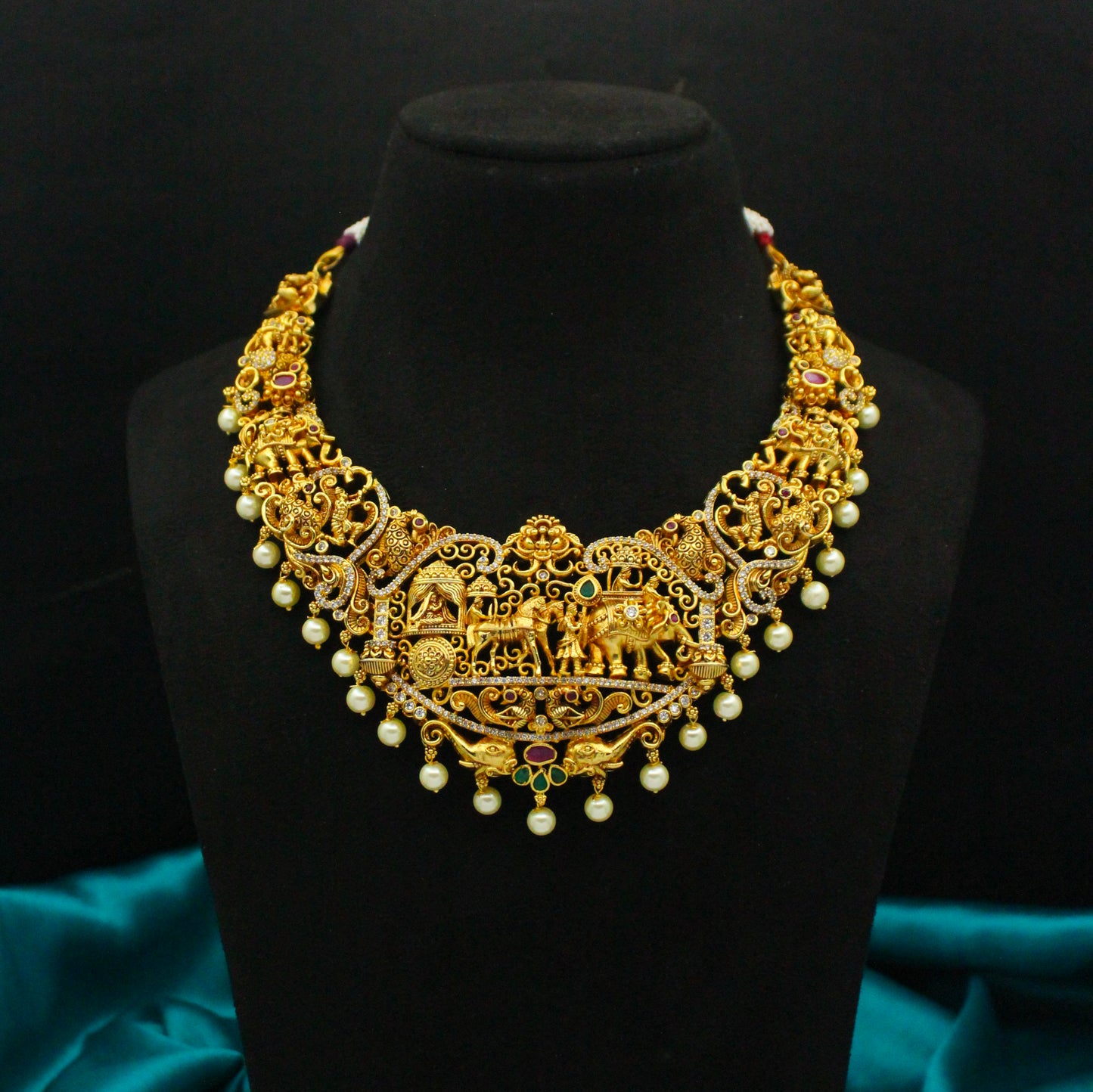 42168 Nakshi Necklace Short With Screw Back Earrings