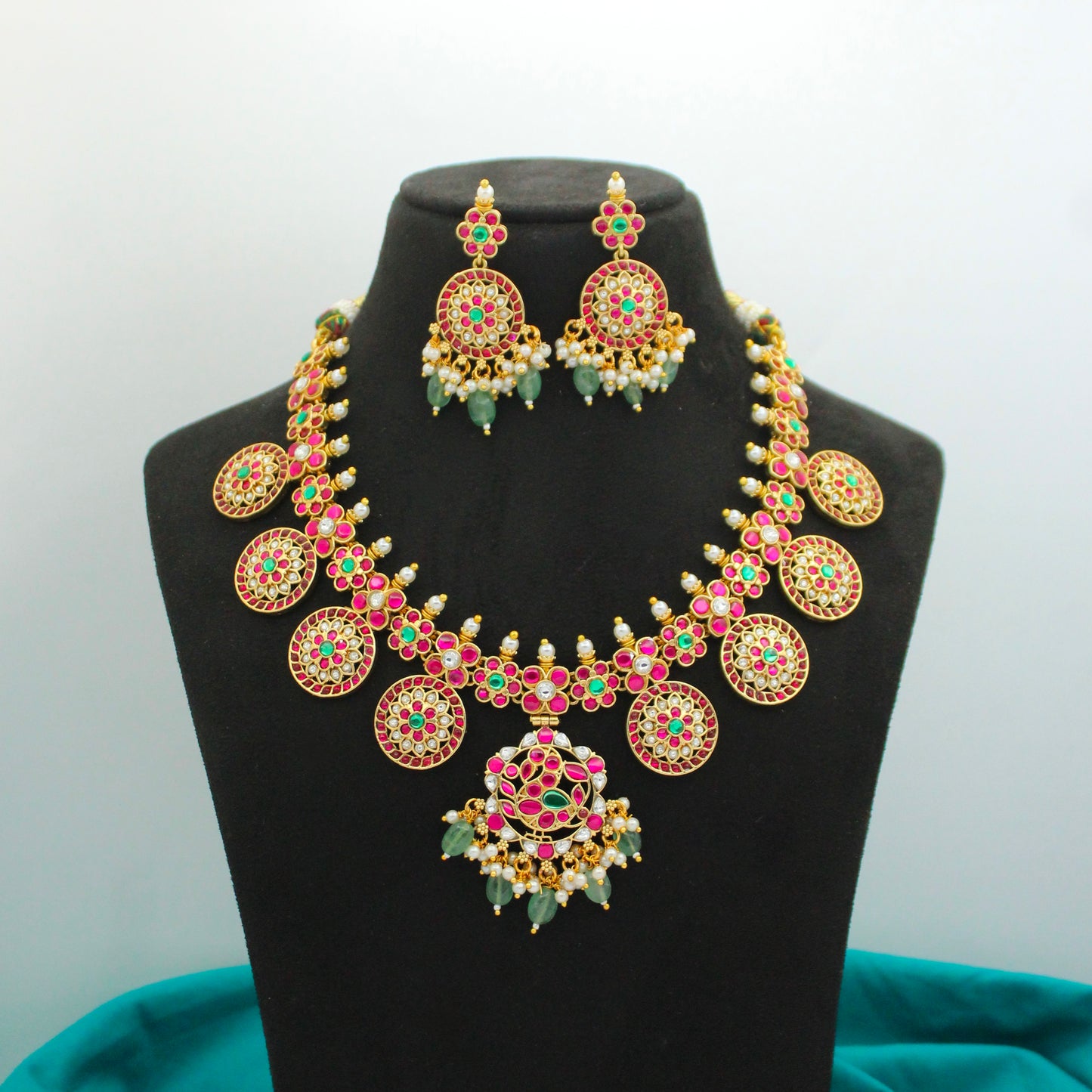 42634 Jadau Peacock Short Bottumala Necklace Set With Push Back Earrings