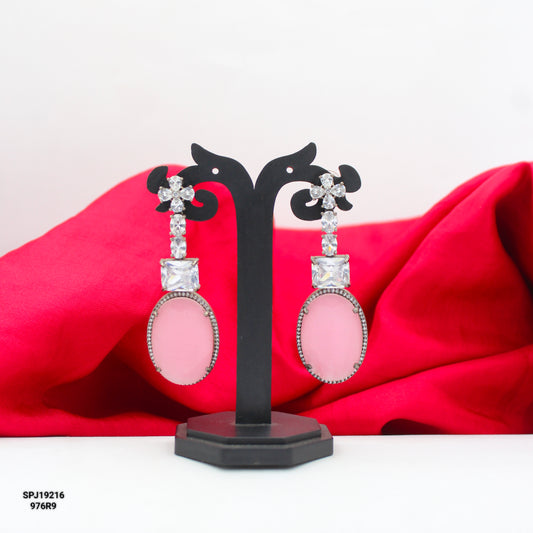 19216 Victorian pink color hangings