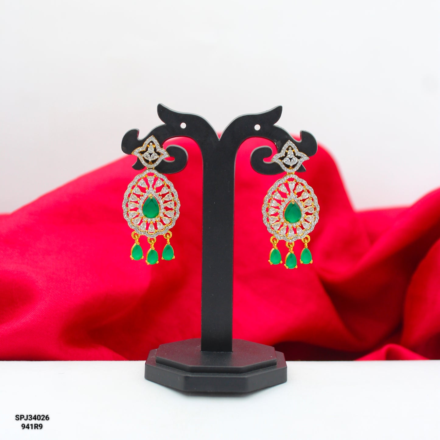 Diamond look earrings