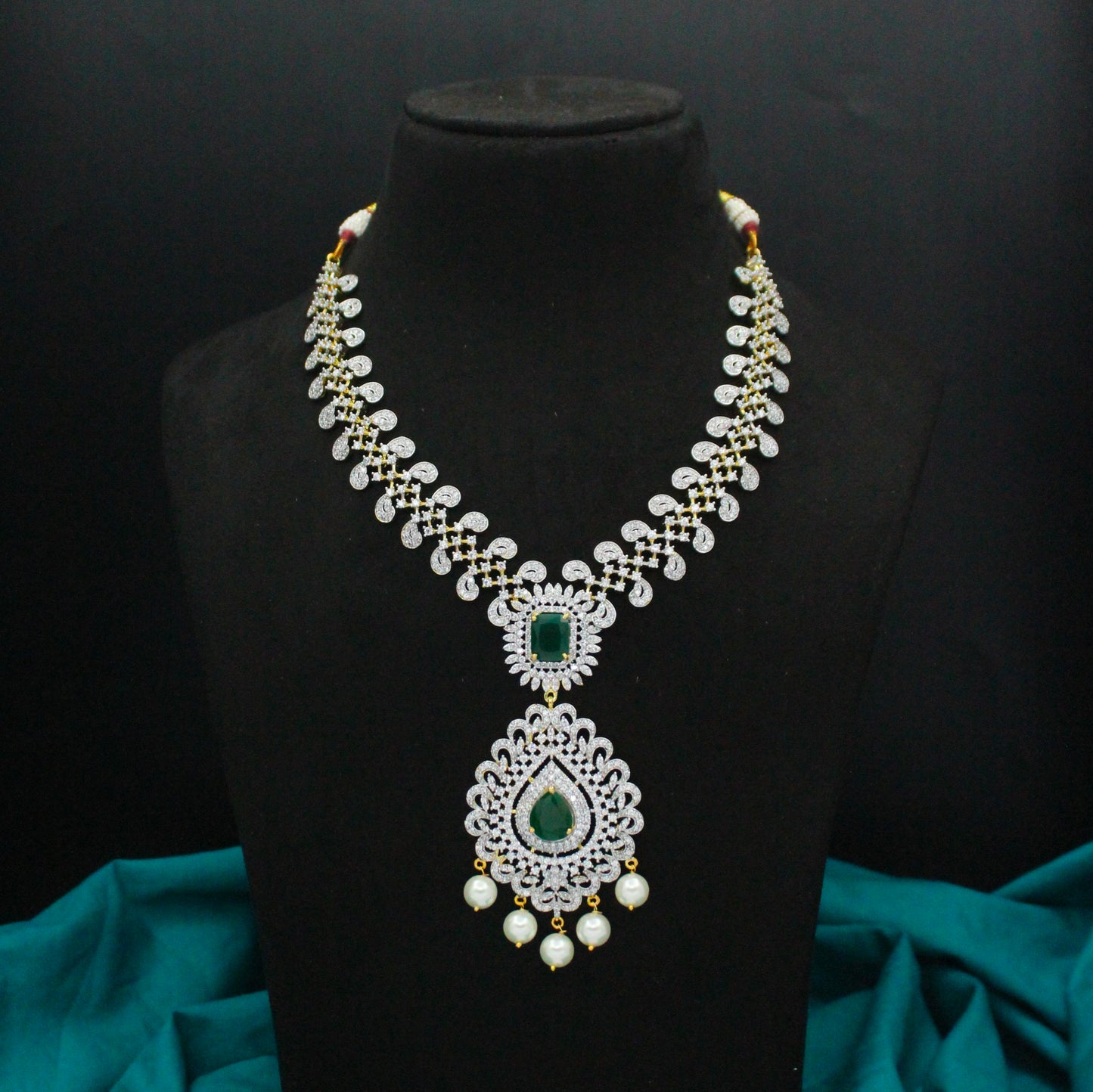 41027 Green CZ Stone GJ Short Necklace Set with Earrings