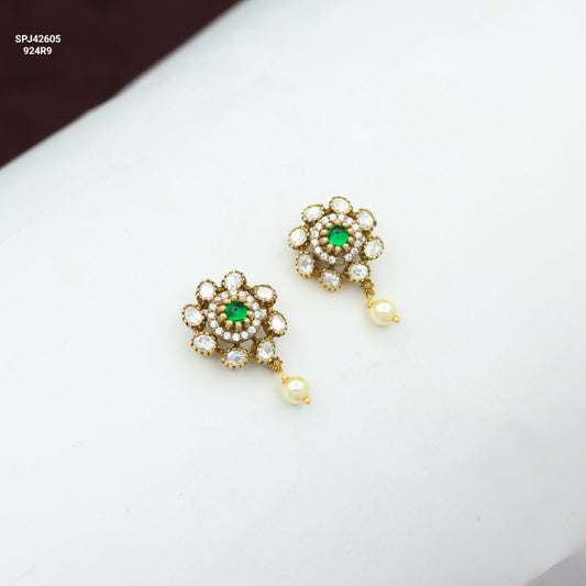 42605 Moissanite Green Studs