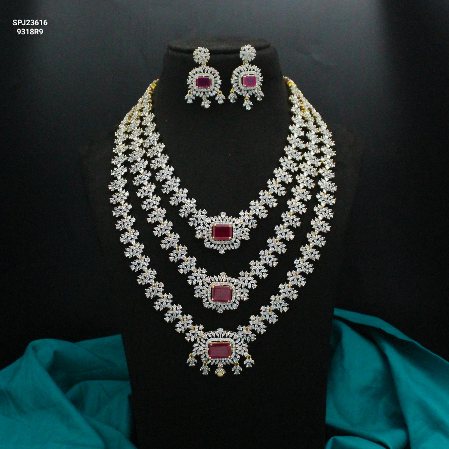 23616 GJ 3 Layers Necklace Set Red