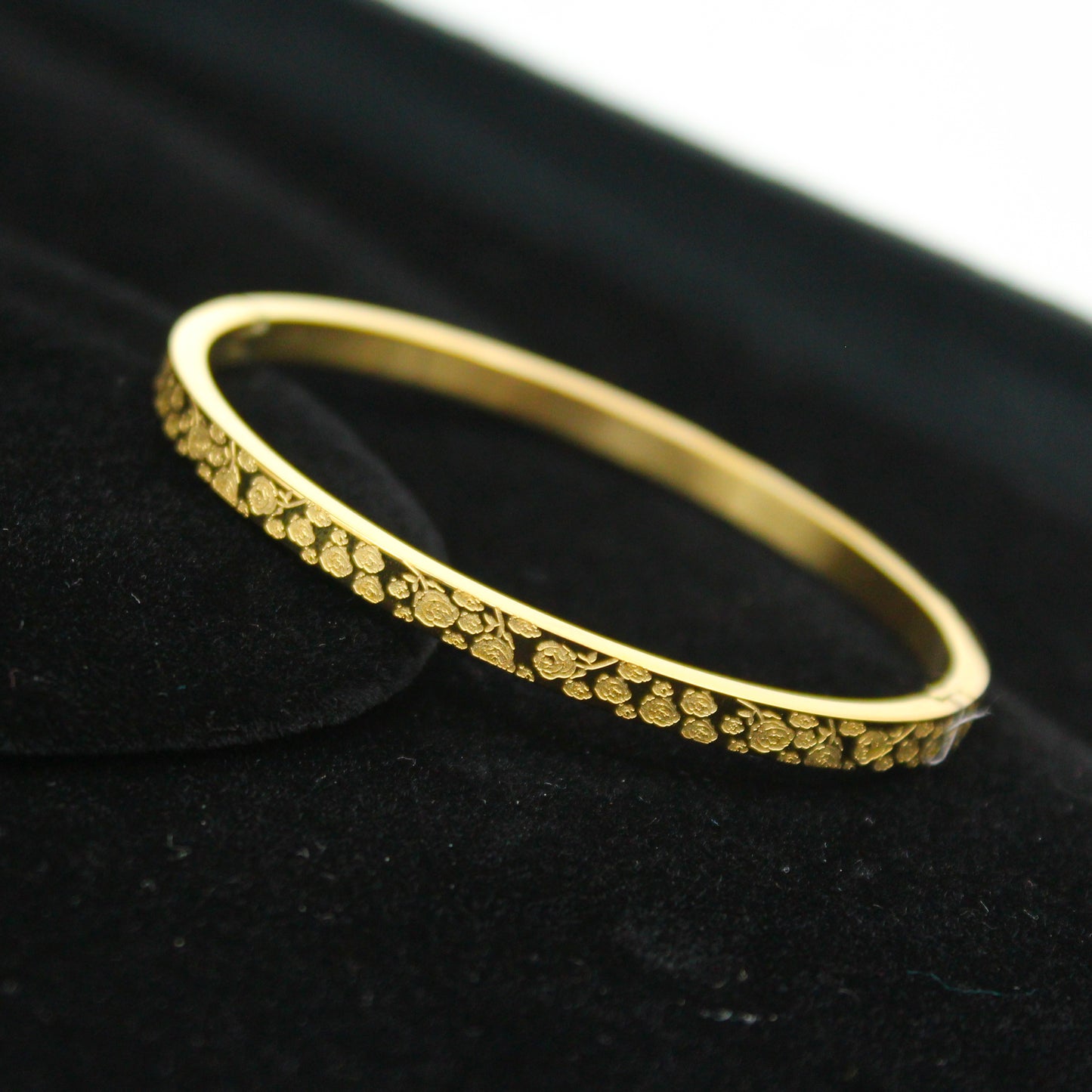 Rose Design Gold Bracelet
