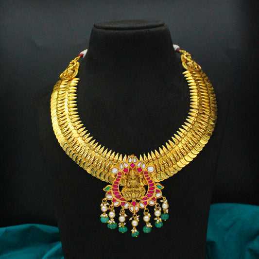 Nakshi Kasulu Short With Jadau Laxmi Peacock Locket